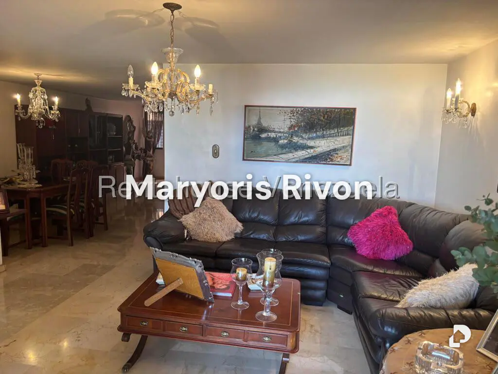 Casa en Alto Prado, Caracas – 9