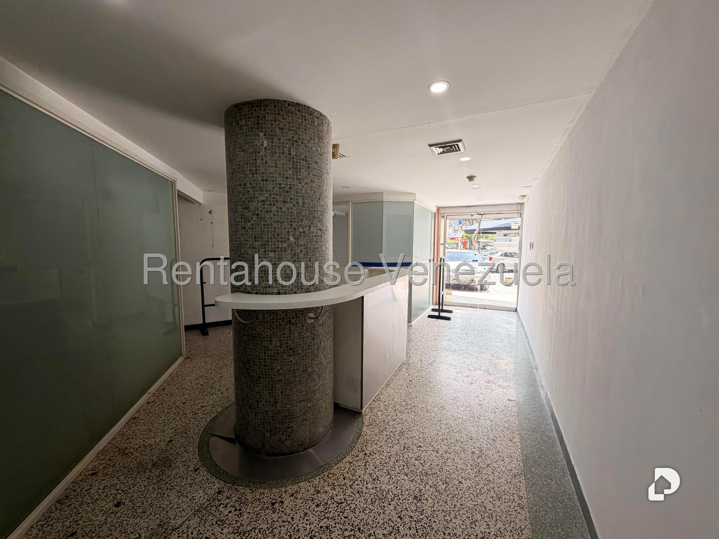 Local comercial en La Carlota, Caracas – 5