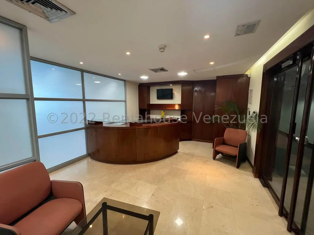 Office in Los Palos Grandes, Caracas - 1