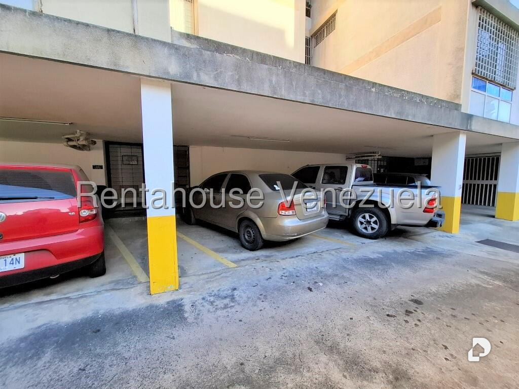 Apartment in La Florida, Caracas – 30