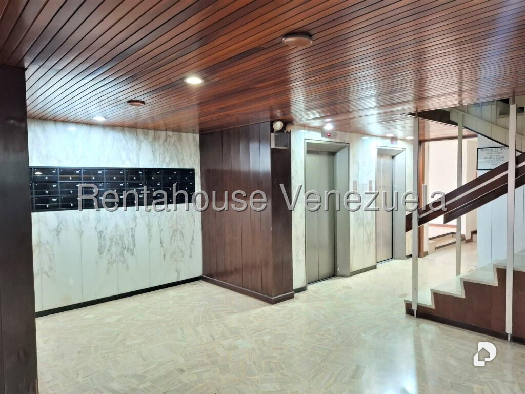 Apartment in La Florida, Caracas – 3