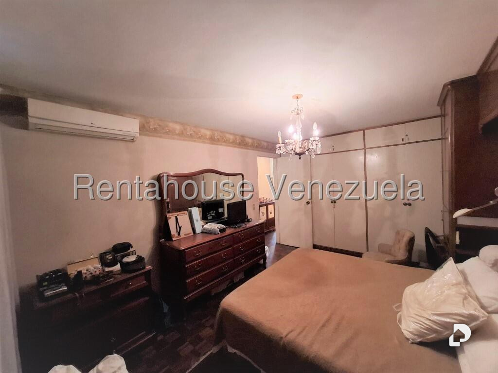 Apartment in La Florida, Caracas – 23