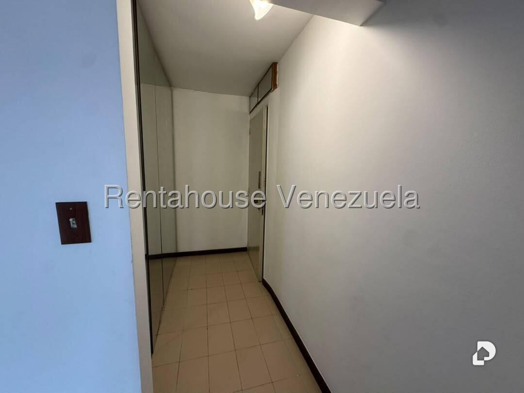 Apartamento en Prados del Este, Caracas – 8