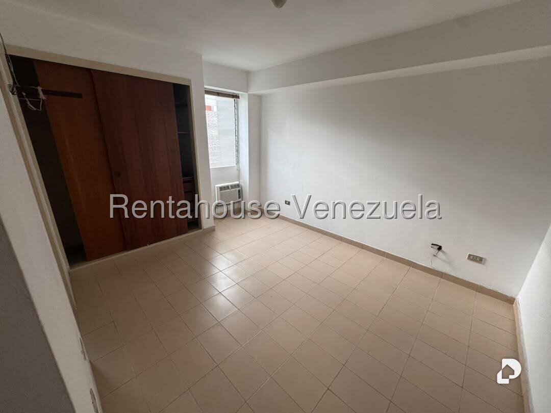 Apartamento en Prados del Este, Caracas – 12