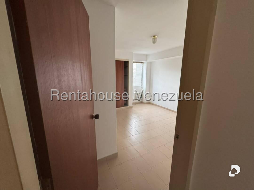 Apartamento en Prados del Este, Caracas – 13