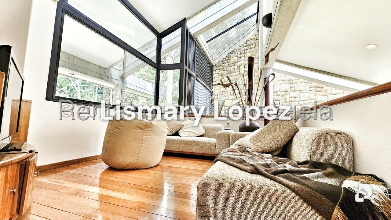 Casa en Alto Hatillo, Caracas – 26