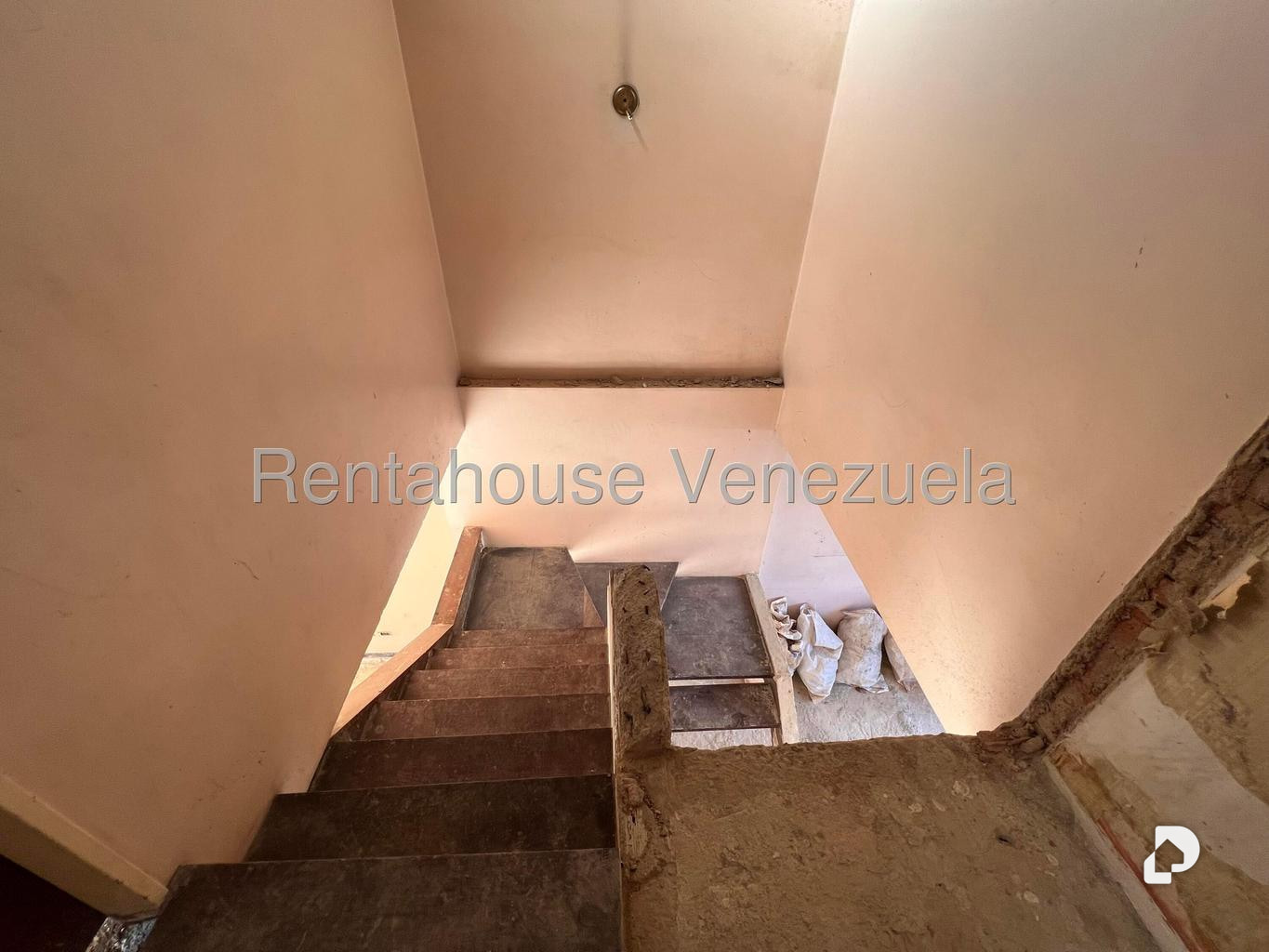 Casa en Los Palos Grandes, Caracas – 8