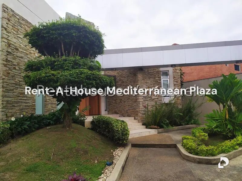 House in Guataparo, Valencia – 1