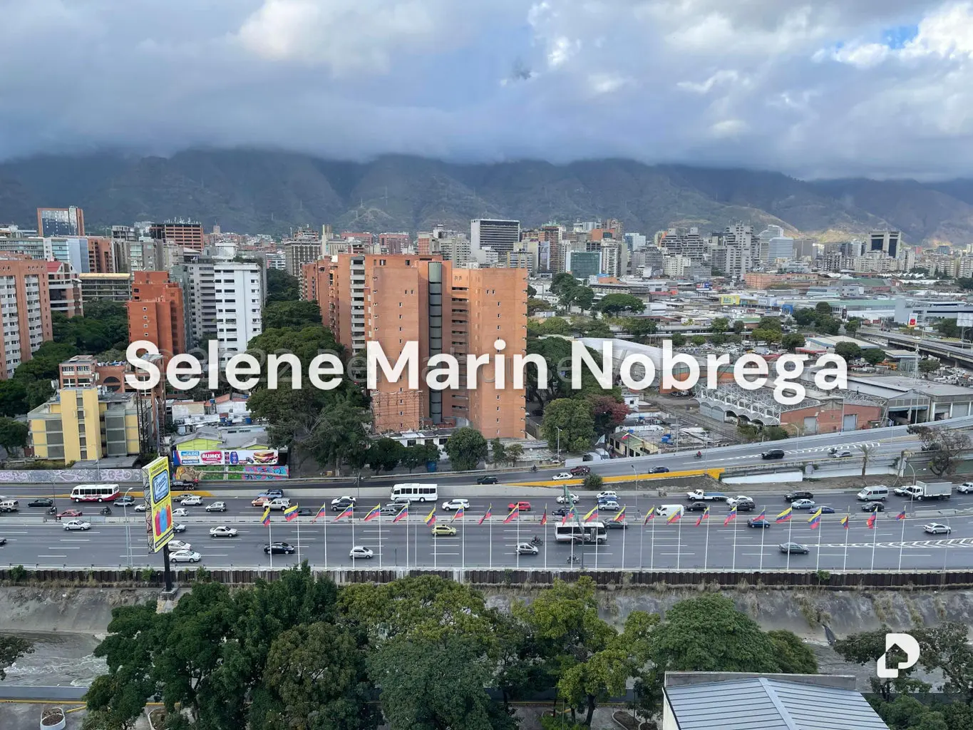 Oficina en Las Mercedes, Caracas – 7