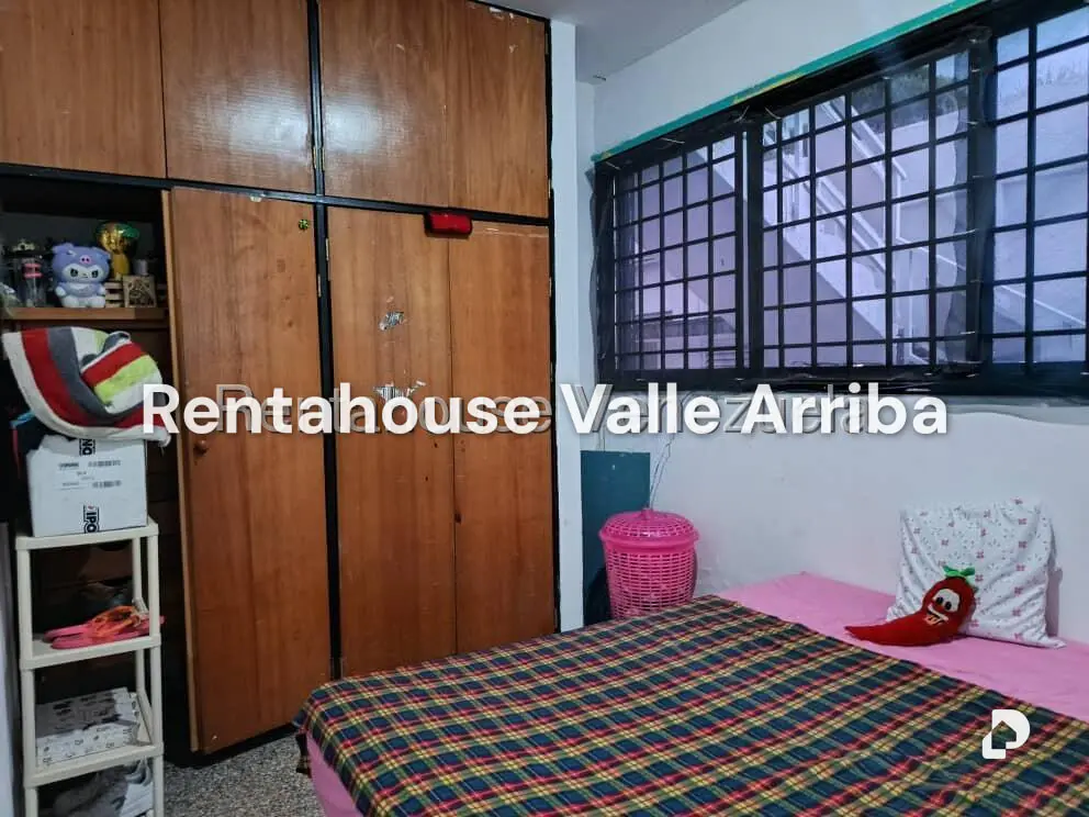 Casa en Colinas de Vista Alegre, Caracas – 26