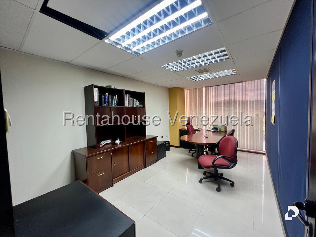 Oficina en La California Norte, Caracas – 24