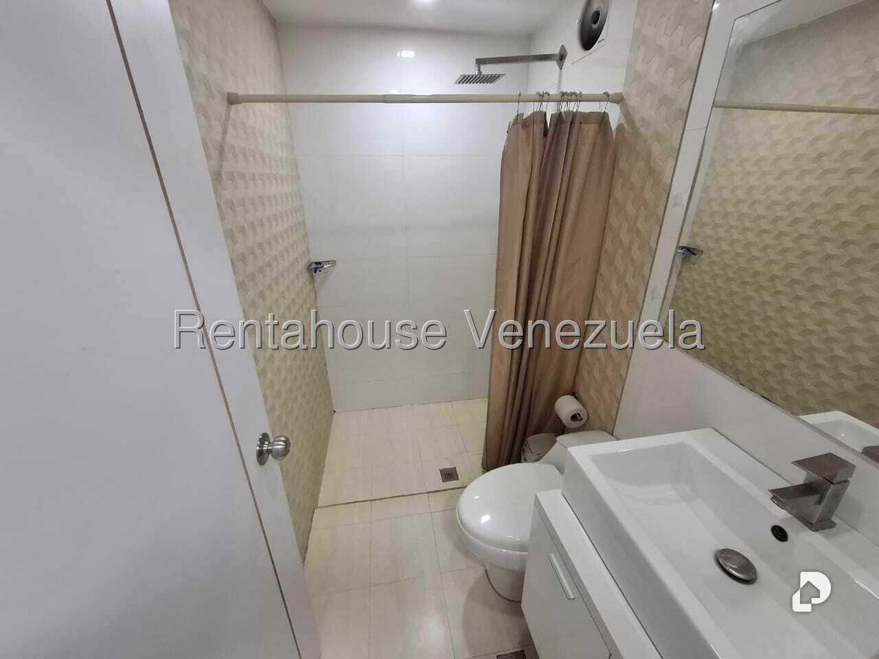 Apartamento en Colinas de La Tahona, Caracas – 15