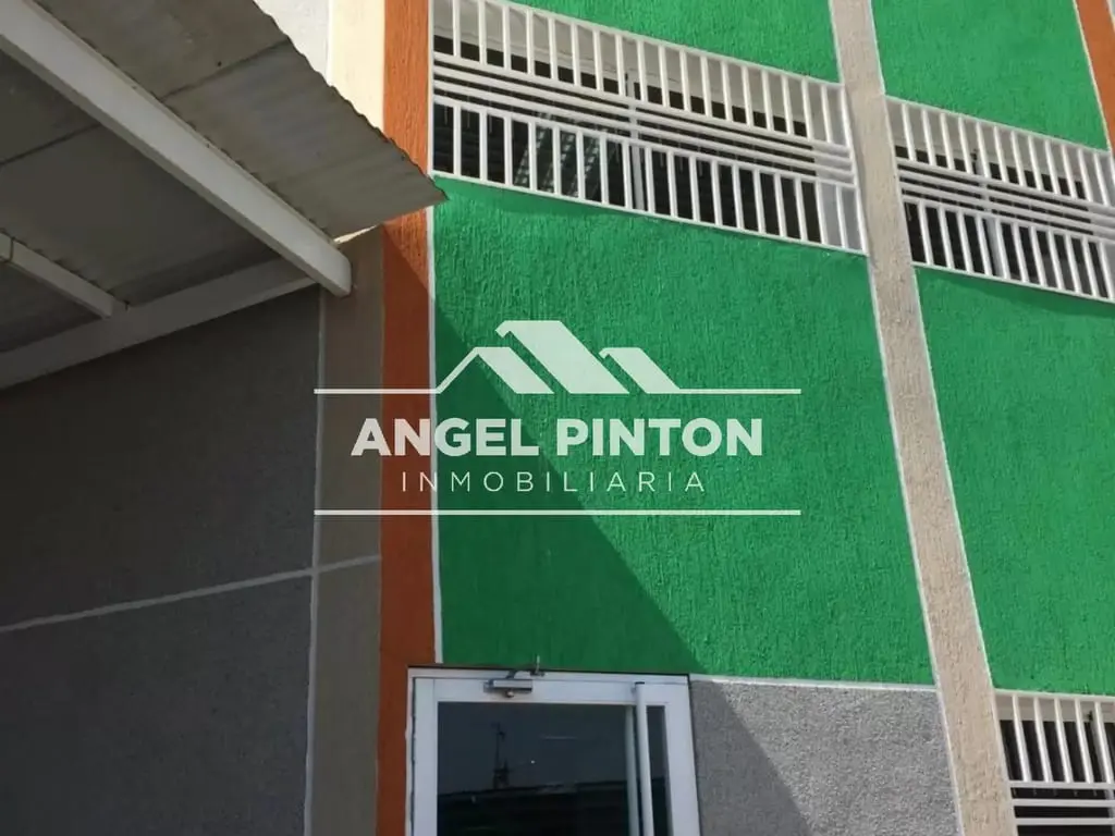 Warehouse in Maracaibo - 1