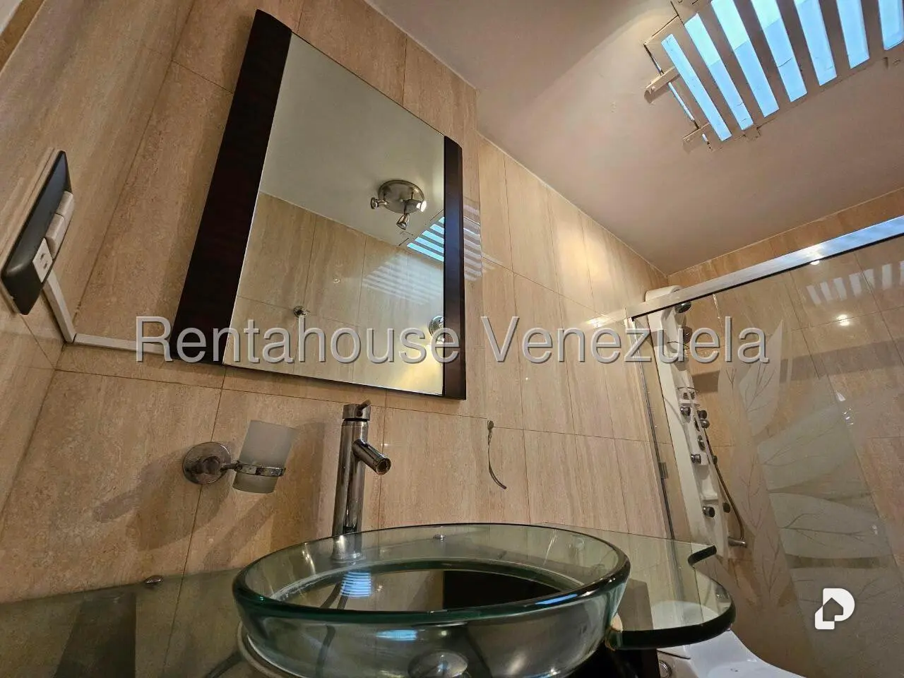 Apartamento en Santa Fe Norte, Caracas – 28