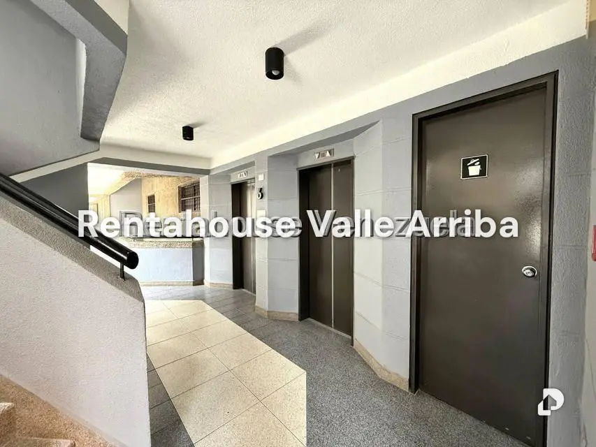 Apartamento en El Rosal, Caracas – 24