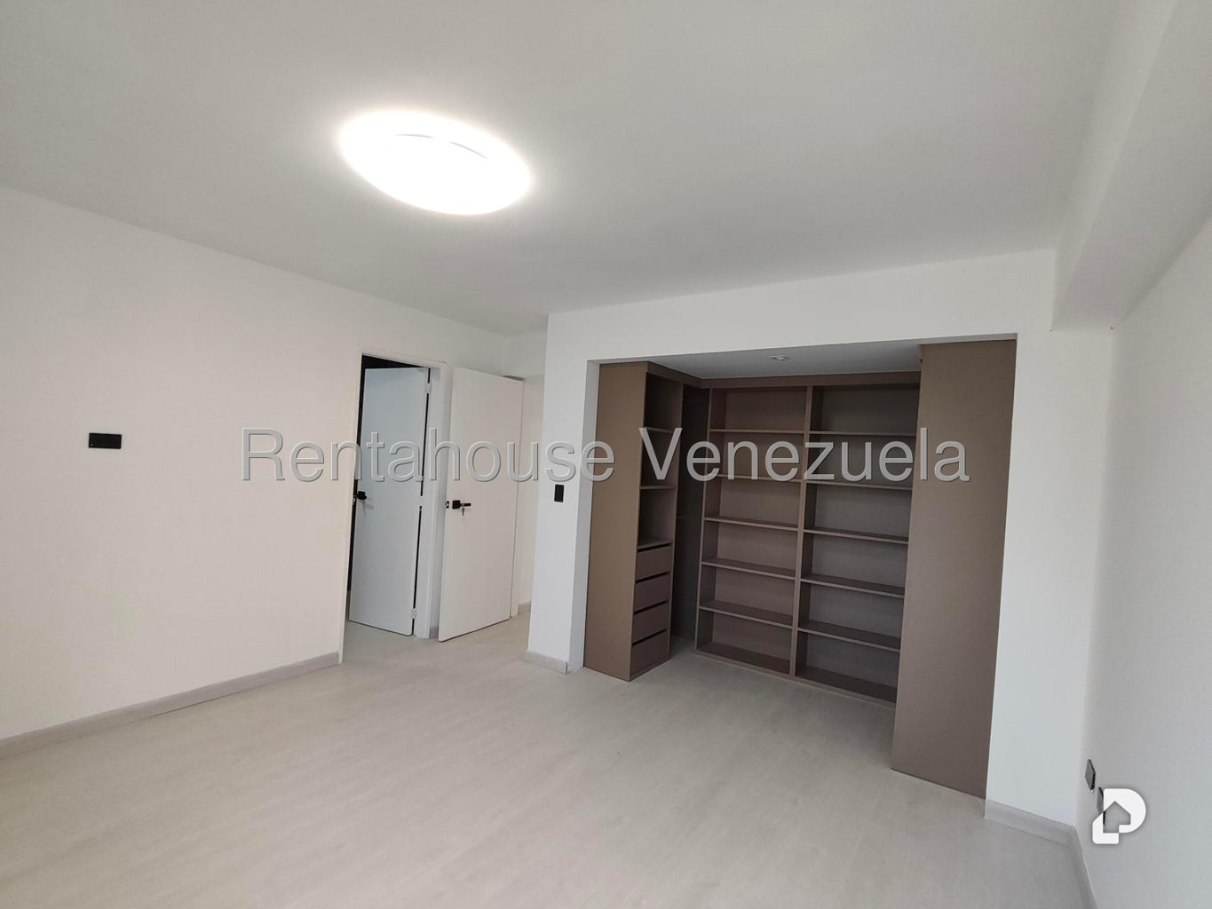 Apartamento en Santa Fe Sur, Caracas – 11