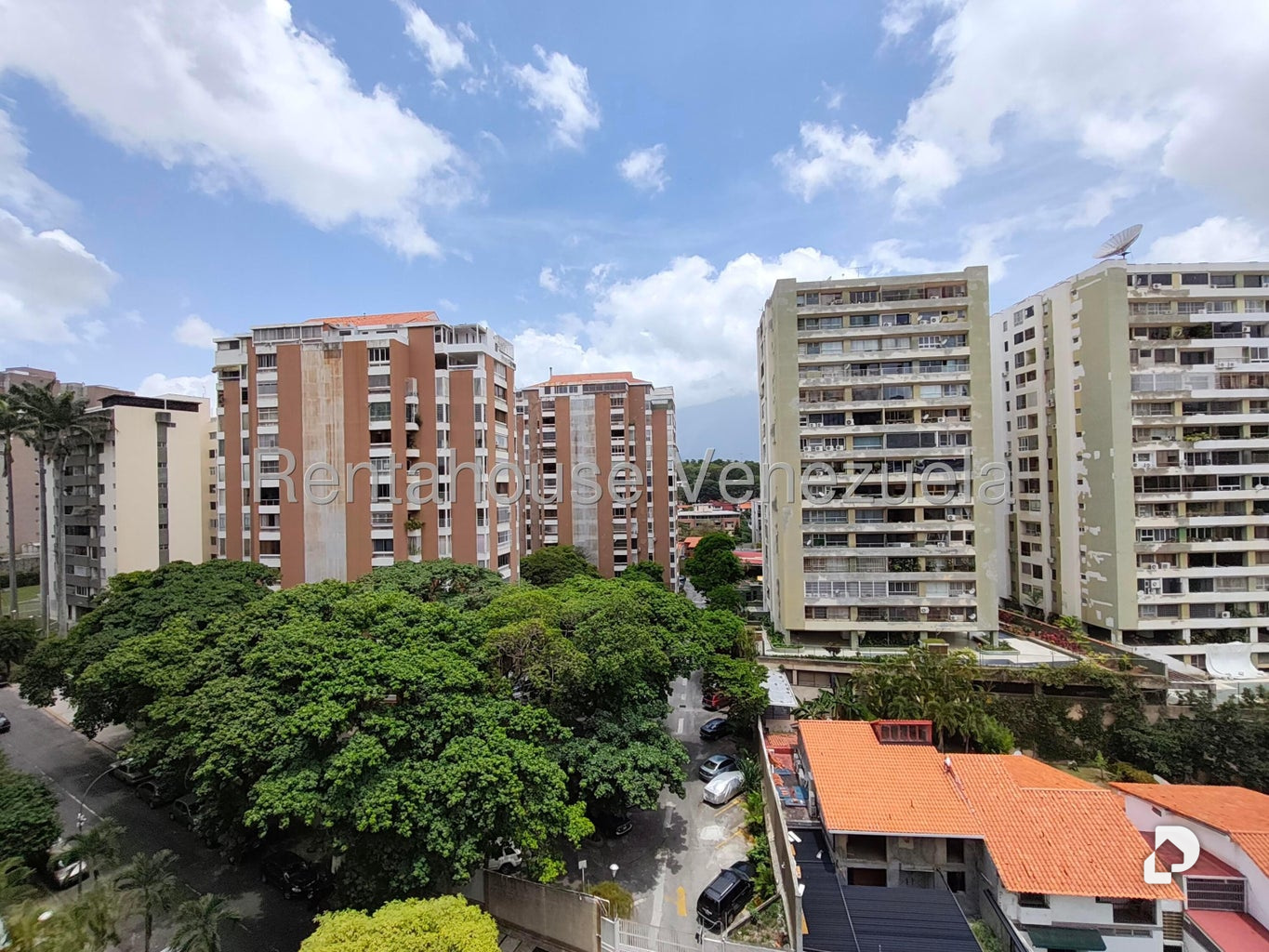 Apartamento en Santa Fe Sur, Caracas – 18