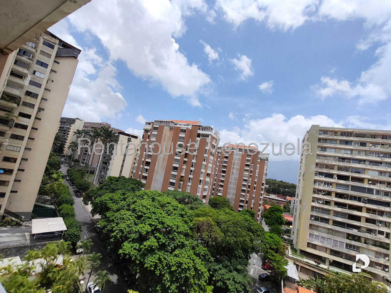 Apartamento en Santa Fe Sur, Caracas – 12