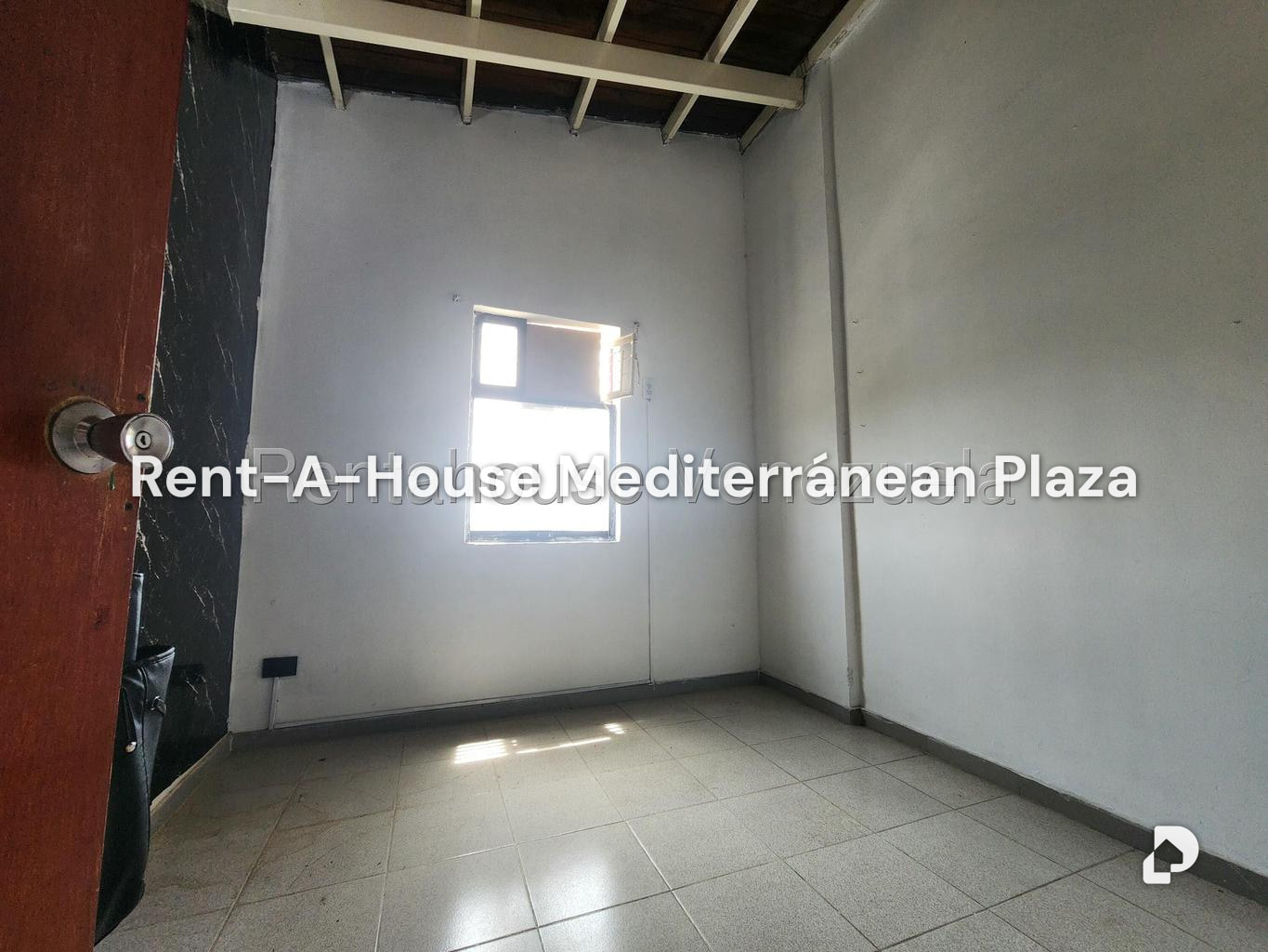 Apartment in Paraparal, Los Guayos – 13