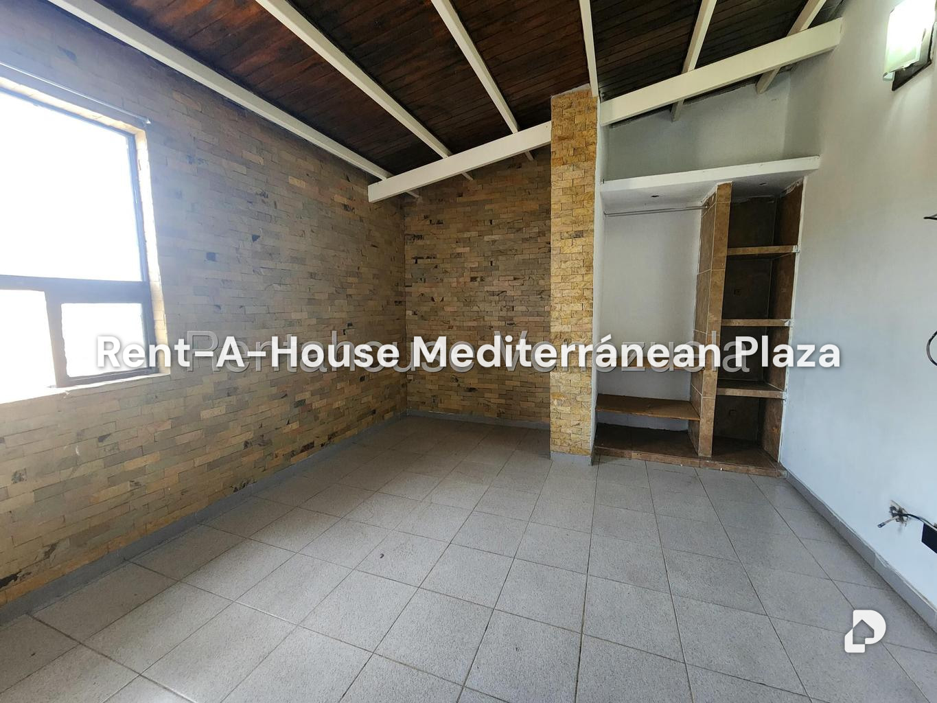 Apartment in Paraparal, Los Guayos – 12