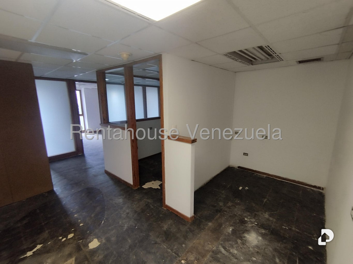 Oficina en Los Palos Grandes, Caracas – 22
