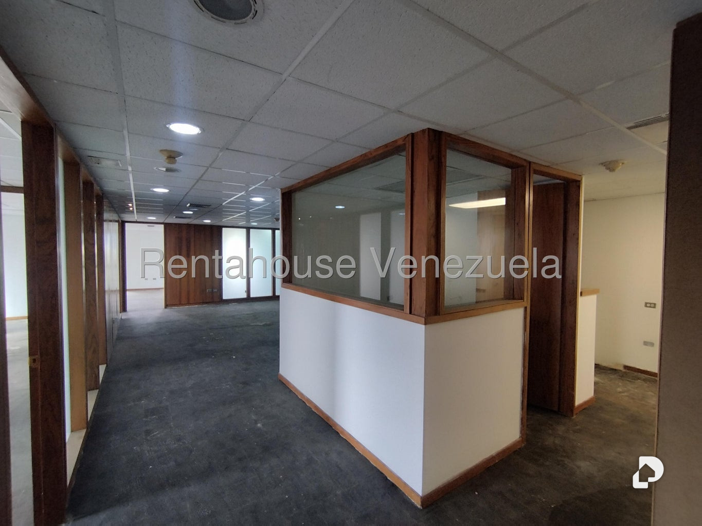 Oficina en Los Palos Grandes, Caracas – 20