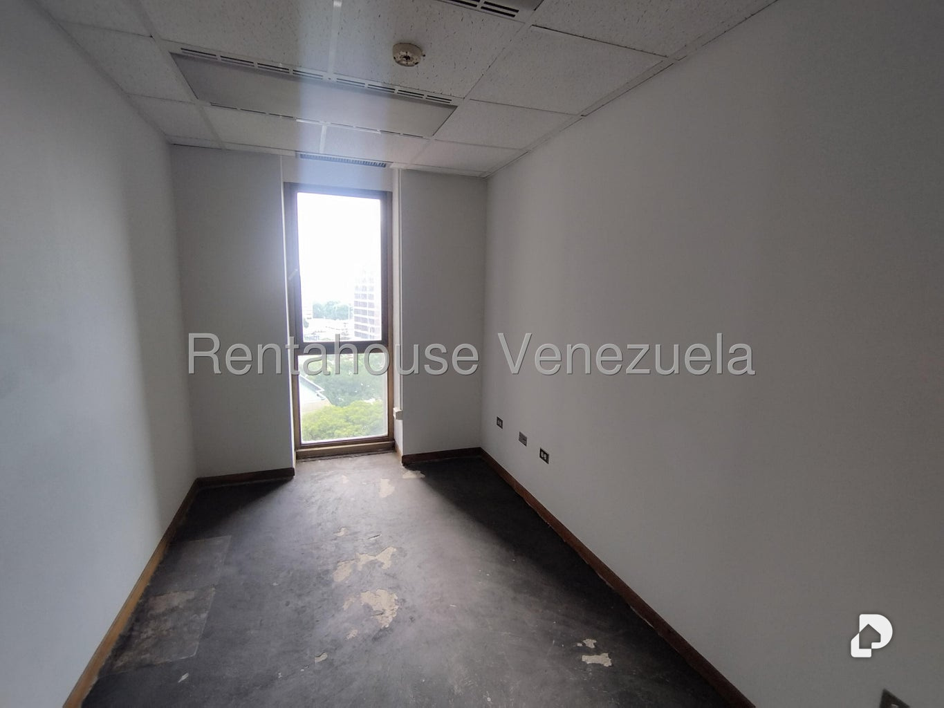 Oficina en Los Palos Grandes, Caracas – 25