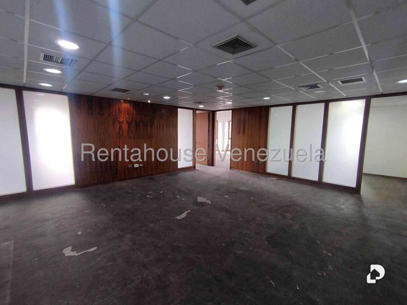 Oficina en Los Palos Grandes, Caracas – 5