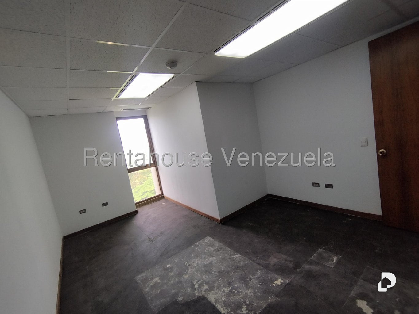 Oficina en Los Palos Grandes, Caracas – 27