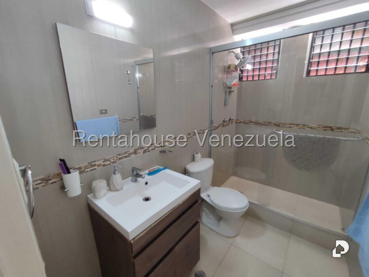 Apartamento en Los Naranjos de las Mercedes, Caracas – 15