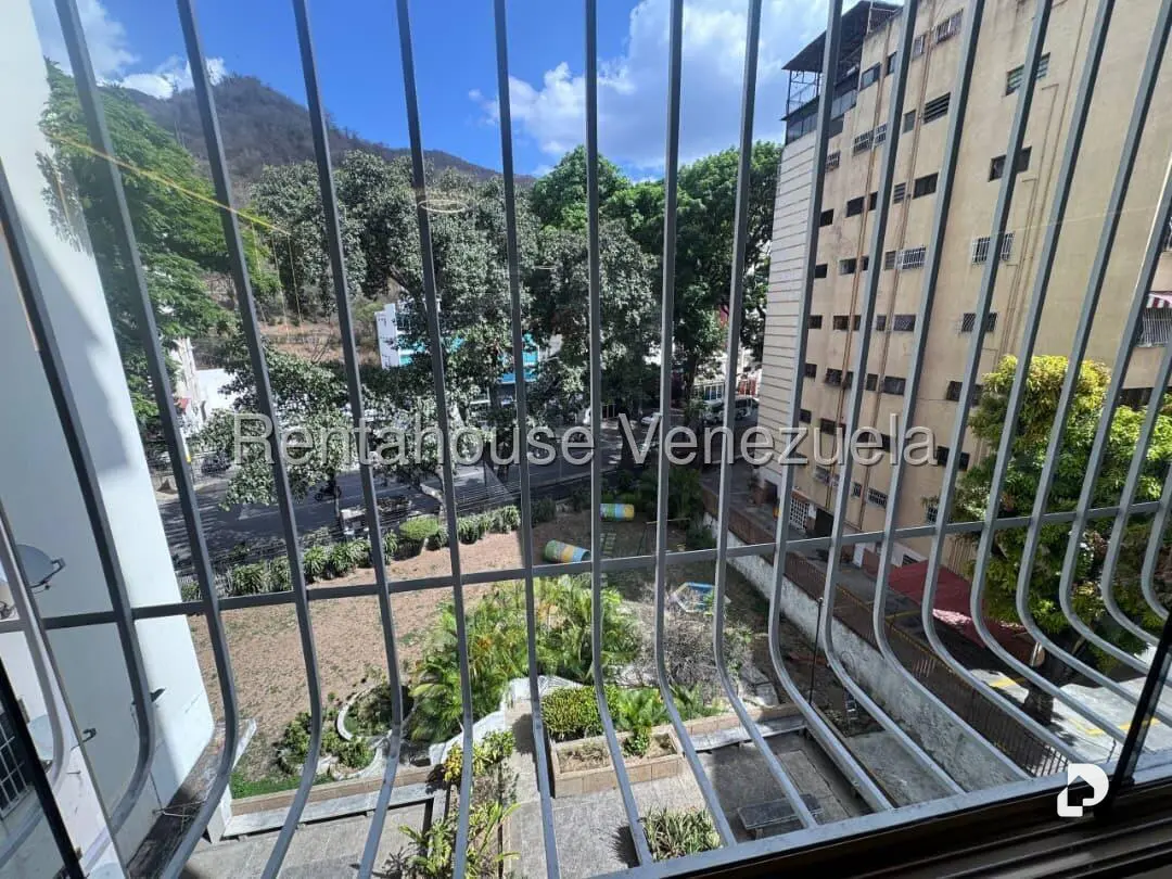 Apartamento en El Paraíso, Caracas – 15
