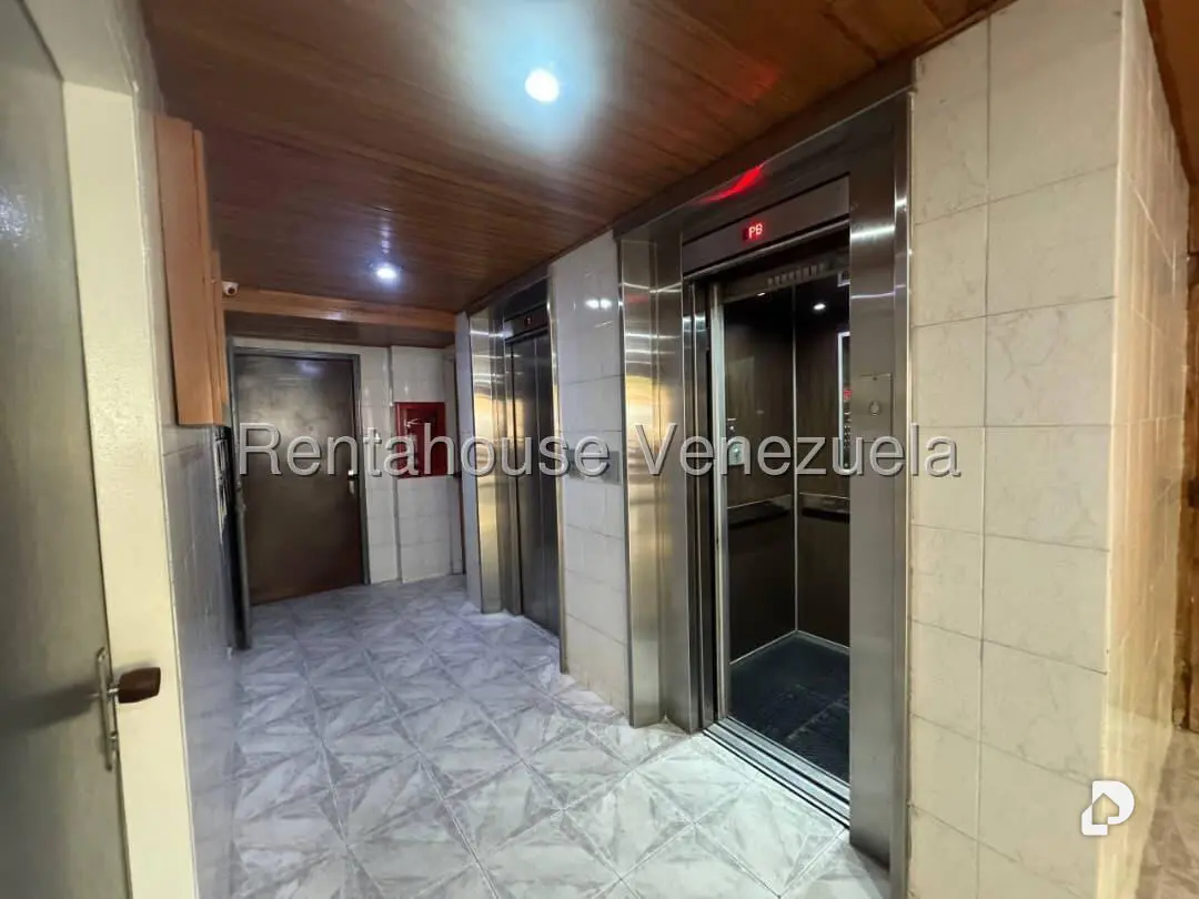 Apartamento en El Paraíso, Caracas – 16