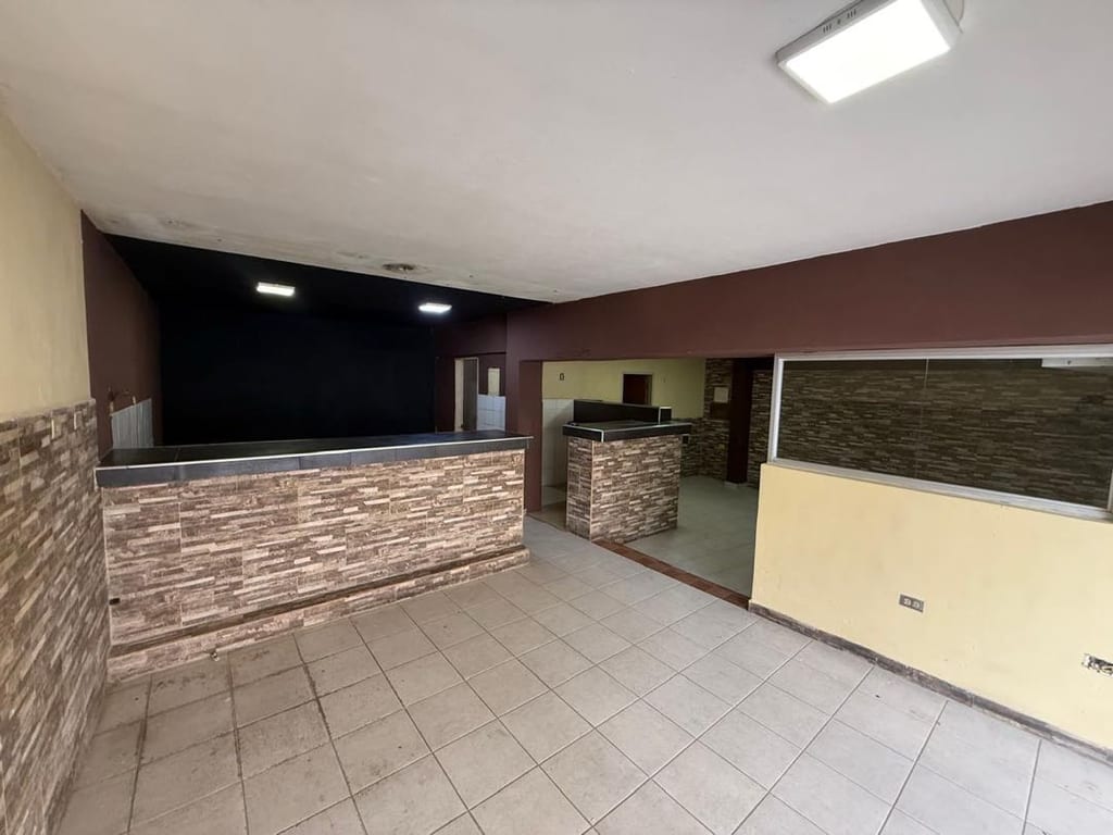 Local comercial en Kerdell, Valencia - 1