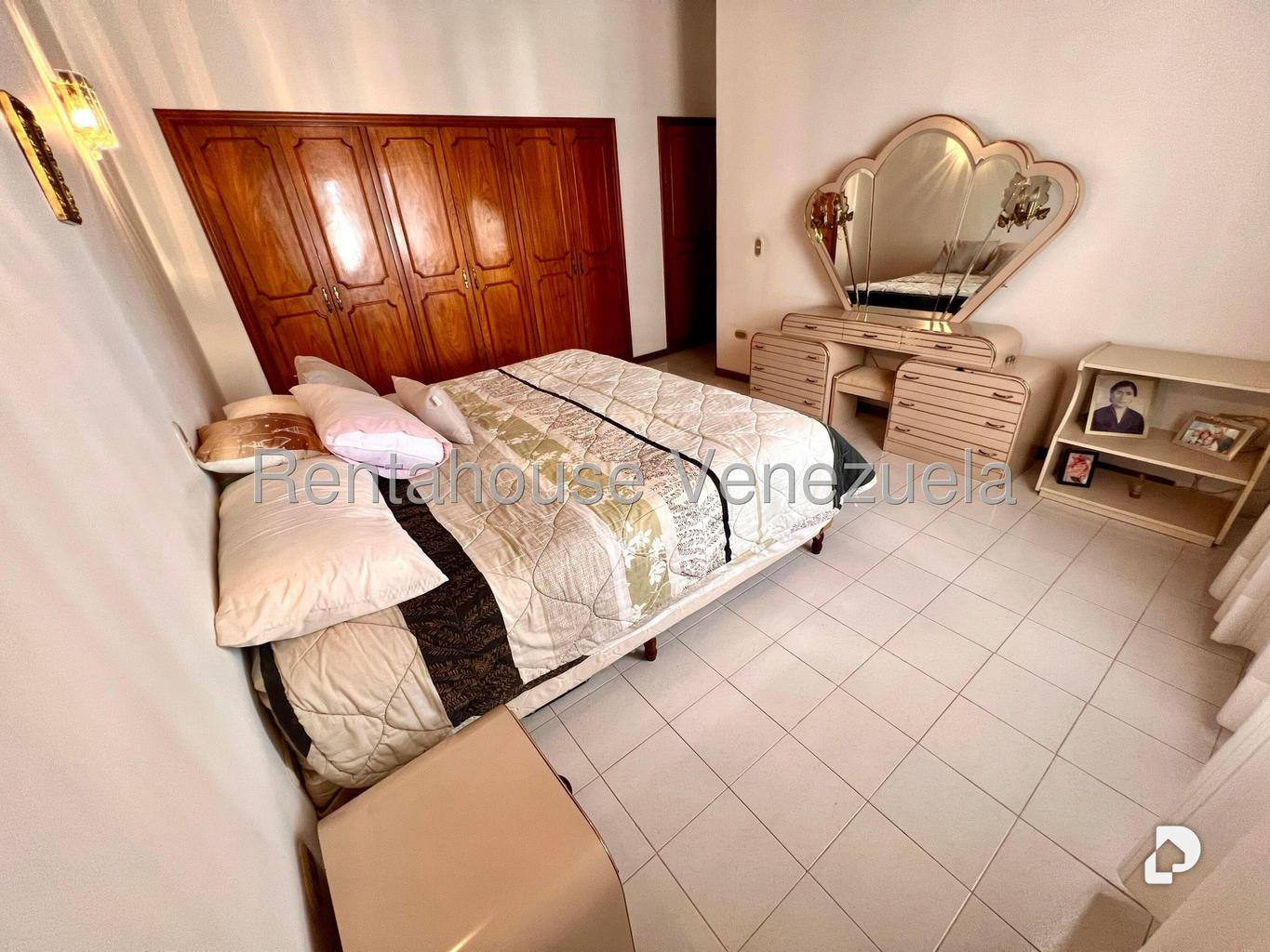 Casa en Los Naranjos (del Cafetal), Caracas – 26