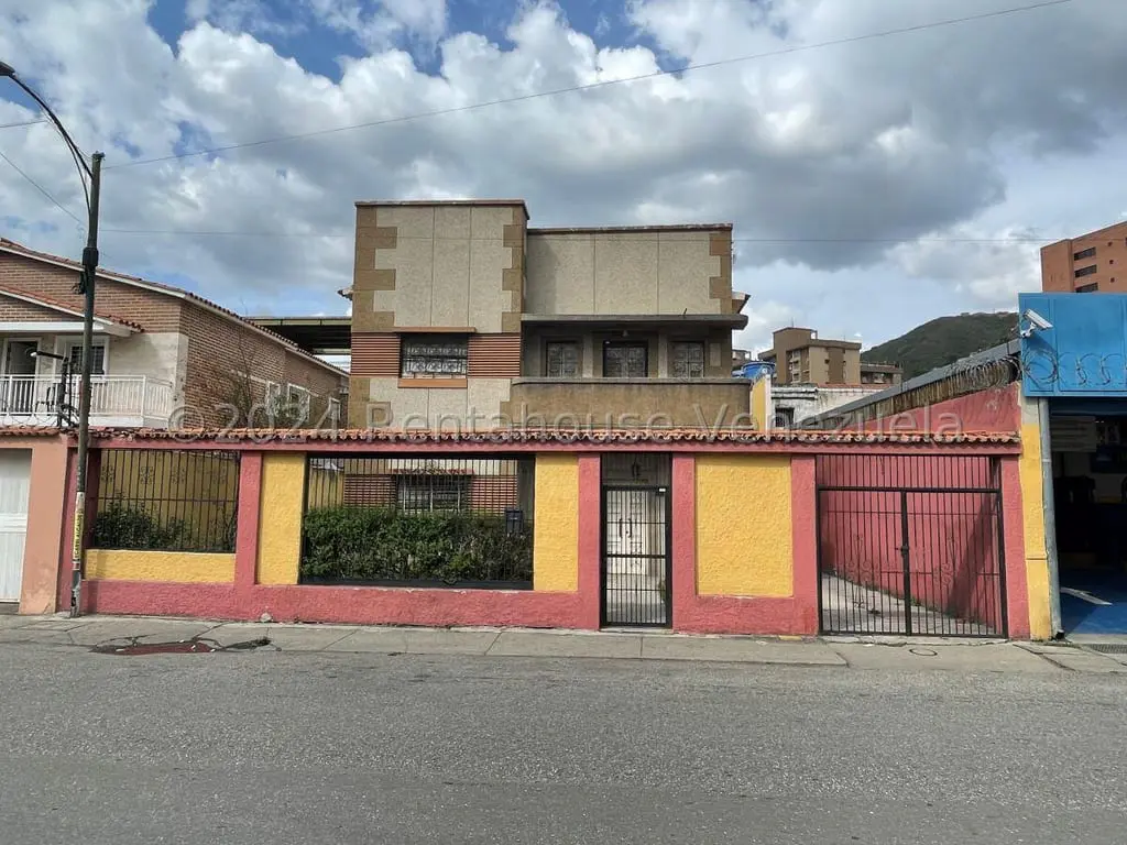 Casa en El Paraíso, Caracas - 1