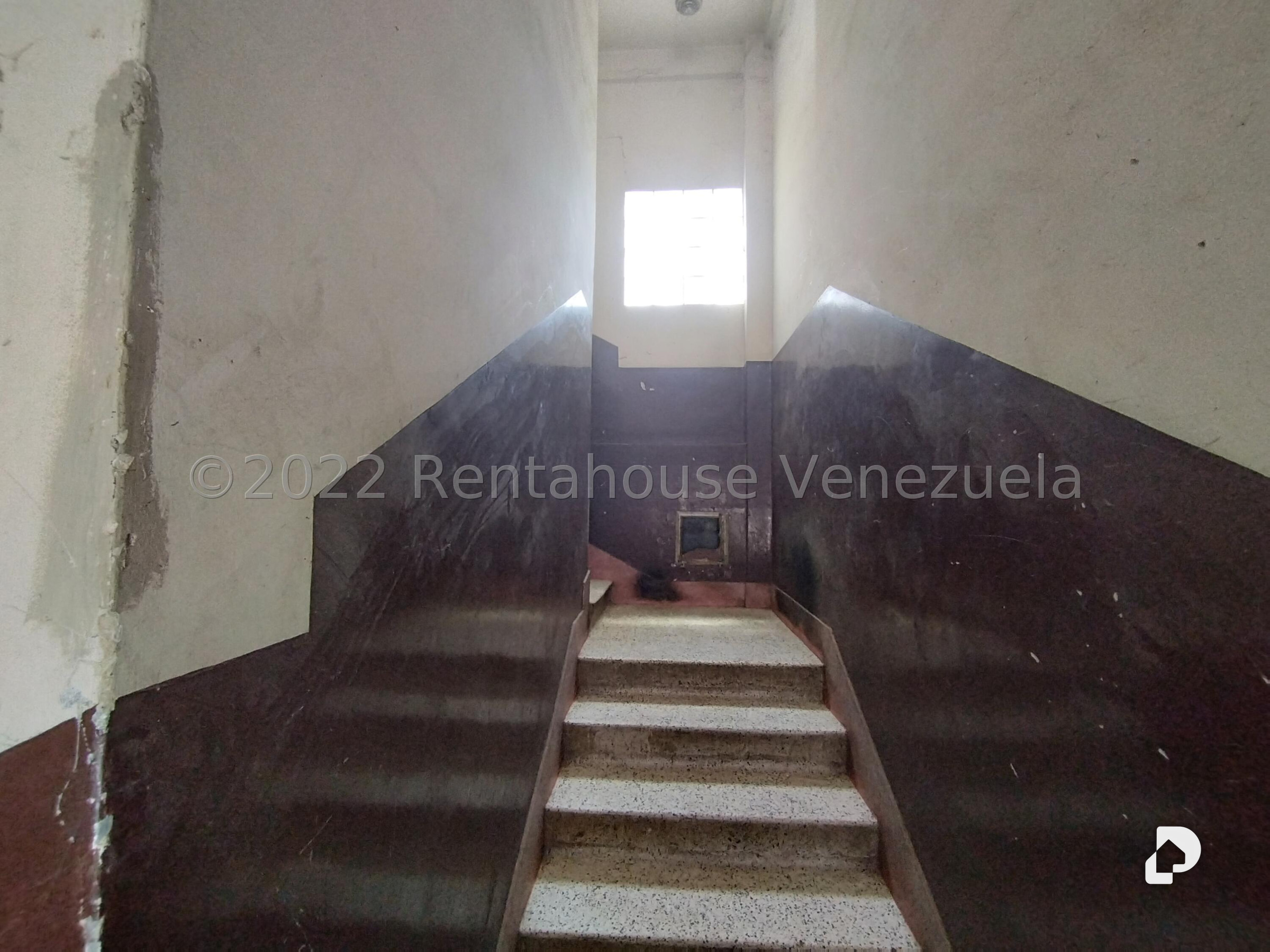 Edificio en Parroquia Santa Teresa, Caracas – 10