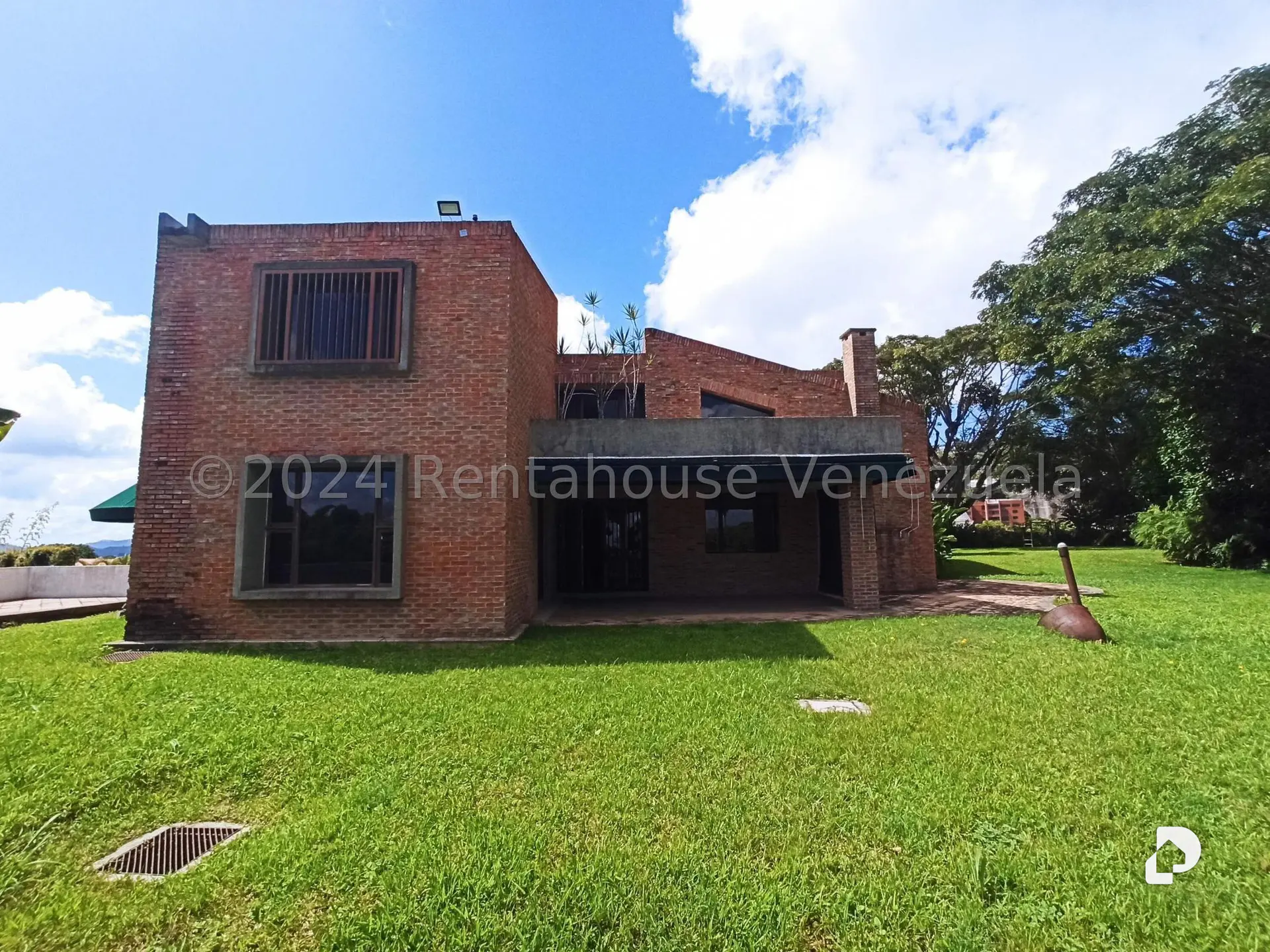 House in La Lagunita Country Club, Caracas – 3