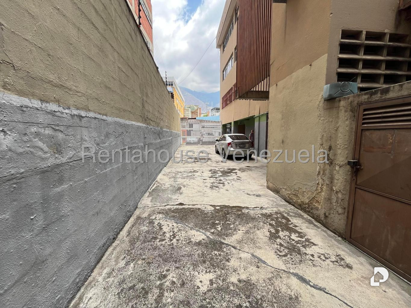 Terreno en La Urbina, Caracas – 4