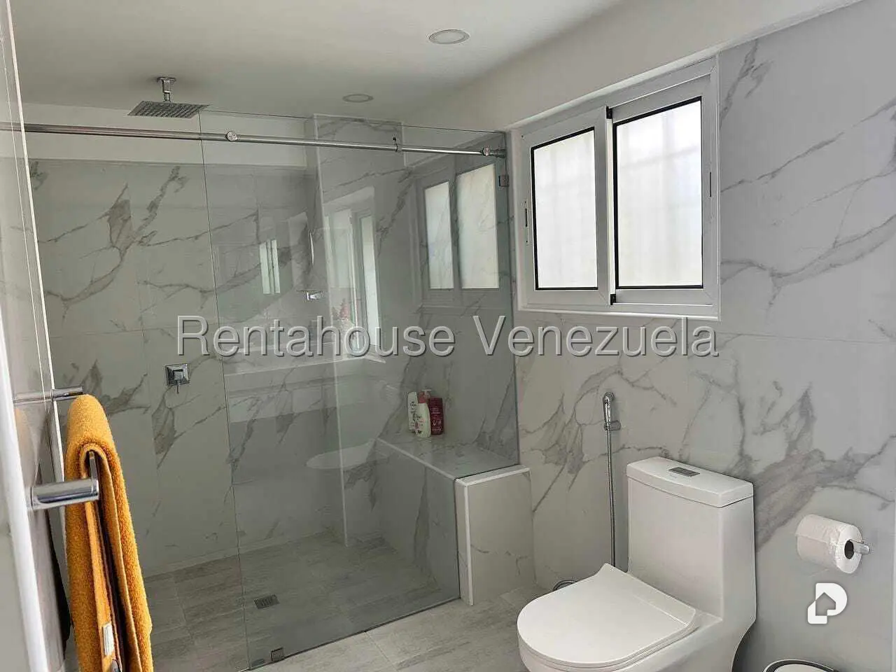Apartamento en Santa Rosa de Lima, Caracas