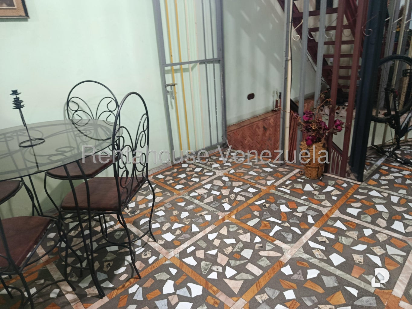 Apartamento en Parroquia Santa Rosalía, Caracas – 22