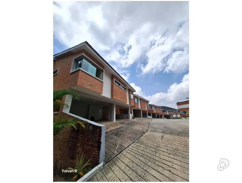 Apartamento en Parque El Retiro, Altos Mirandinos – 1