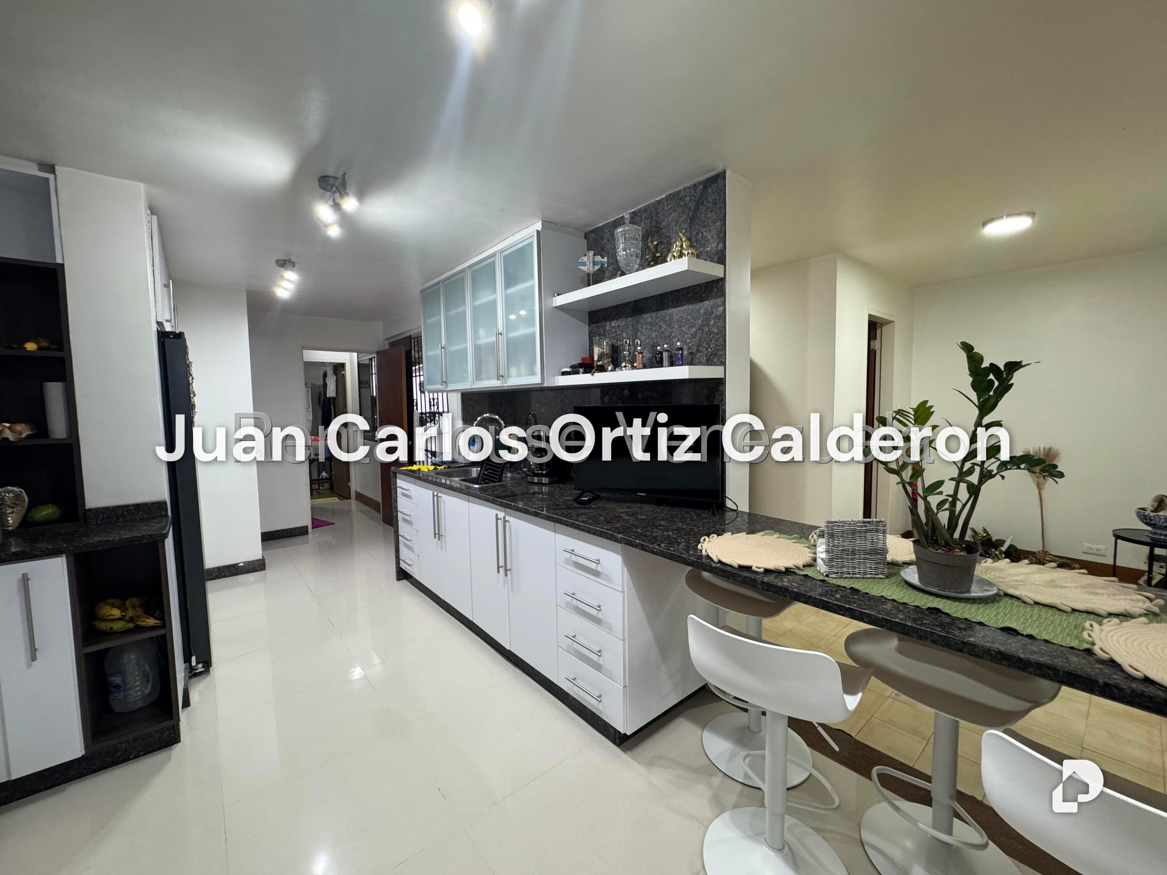 Casa en La Trinidad, Caracas – 10