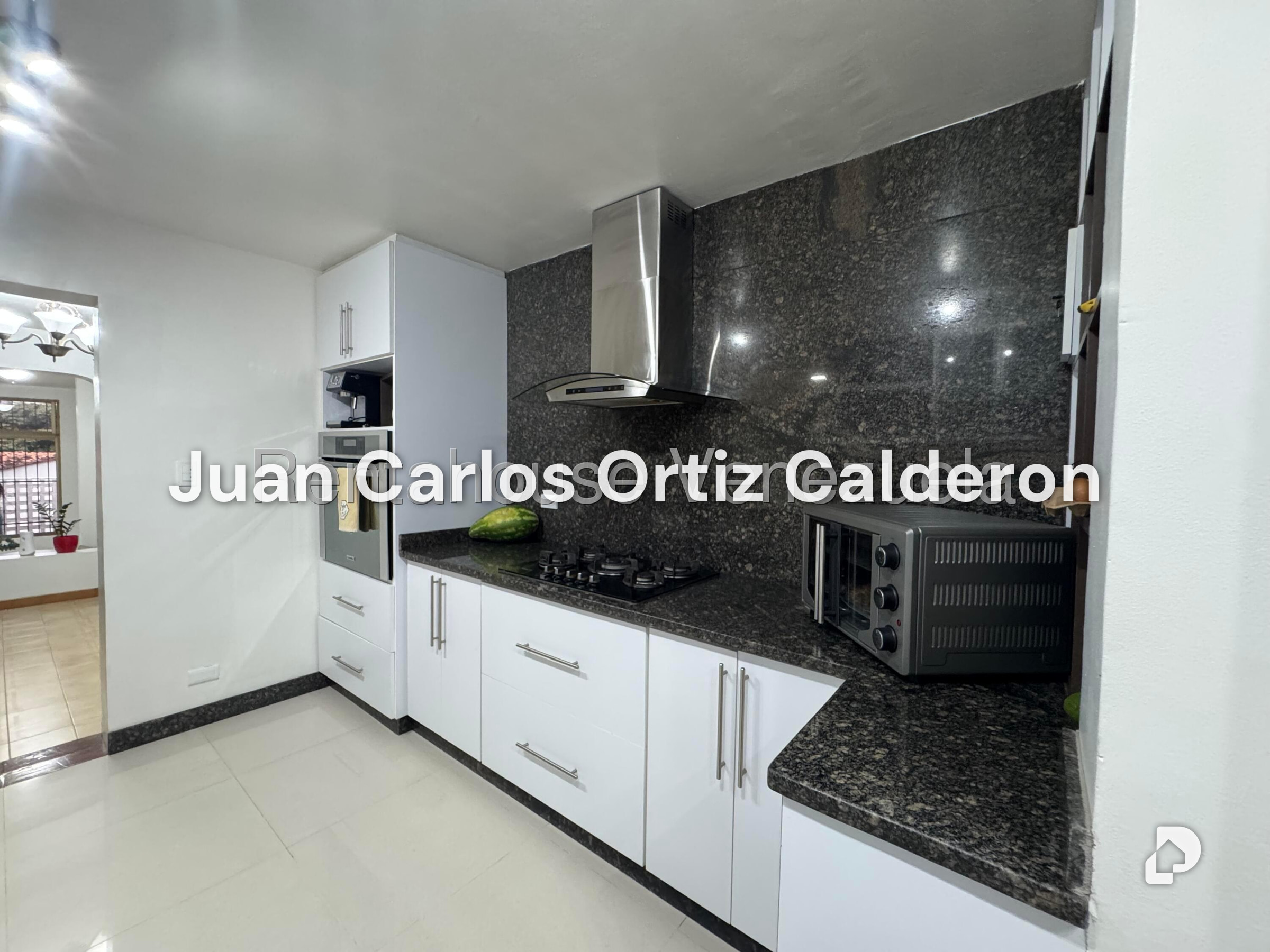 Casa en La Trinidad, Caracas – 19
