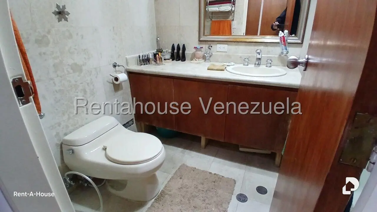 Apartamento en El Rosal, Caracas – 30