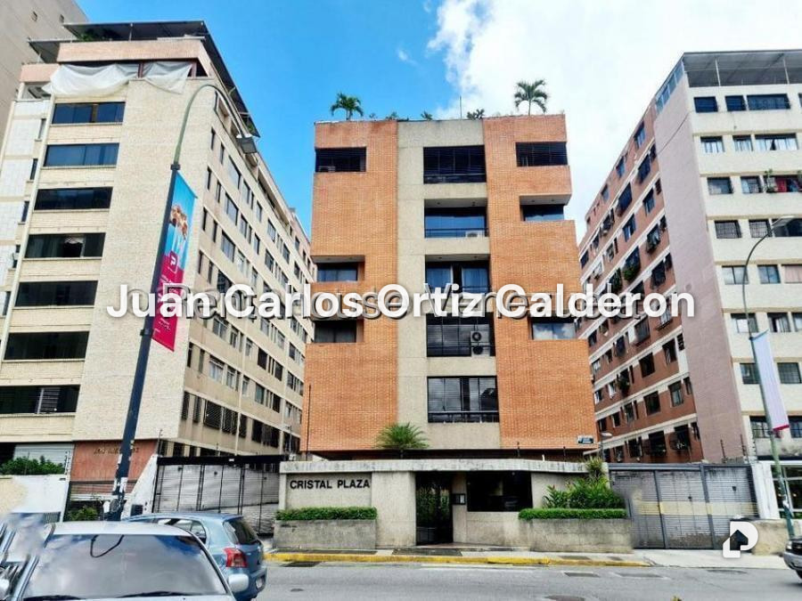 Apartamento en Los Palos Grandes, Caracas – 1