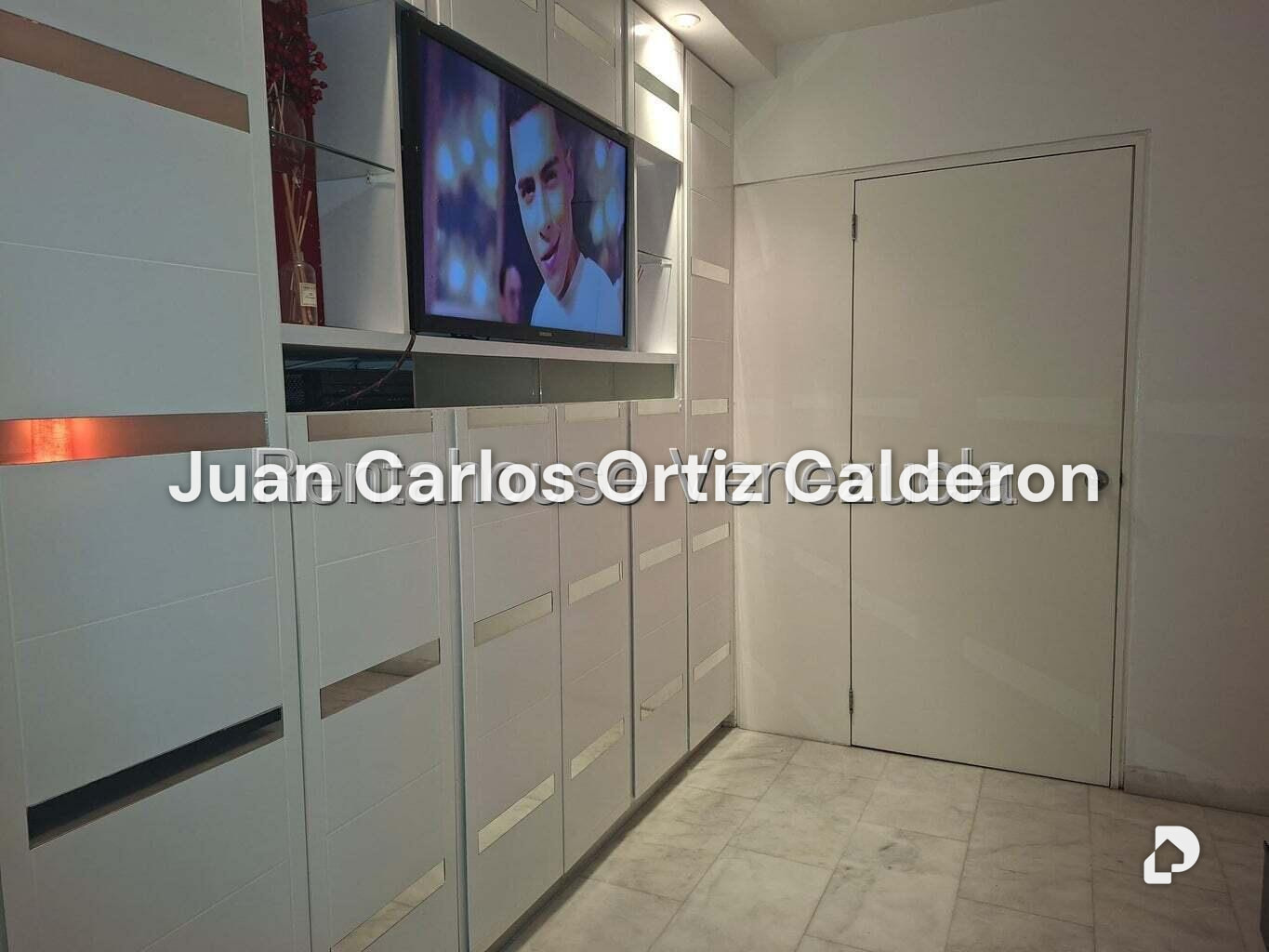 Apartamento en Los Palos Grandes, Caracas – 18
