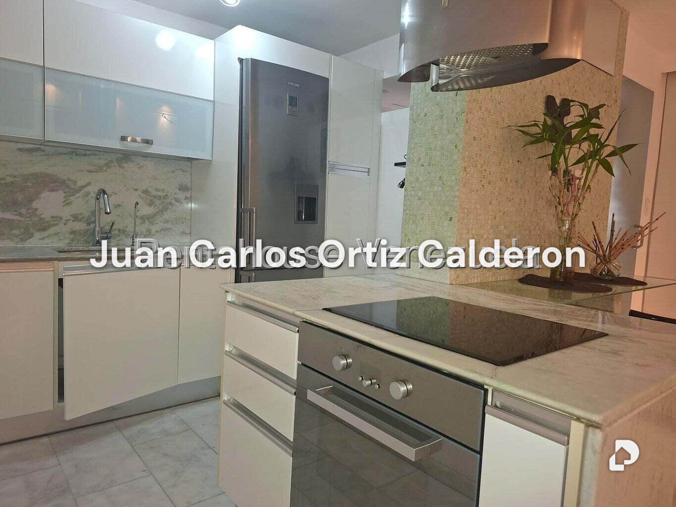 Apartamento en Los Palos Grandes, Caracas – 10