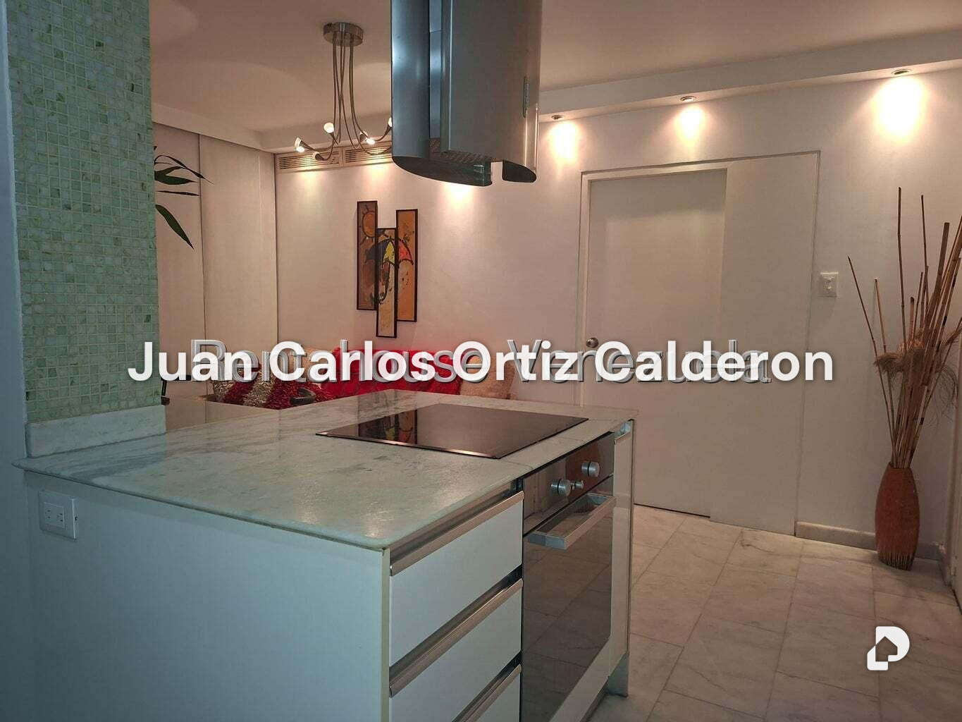 Apartamento en Los Palos Grandes, Caracas – 13