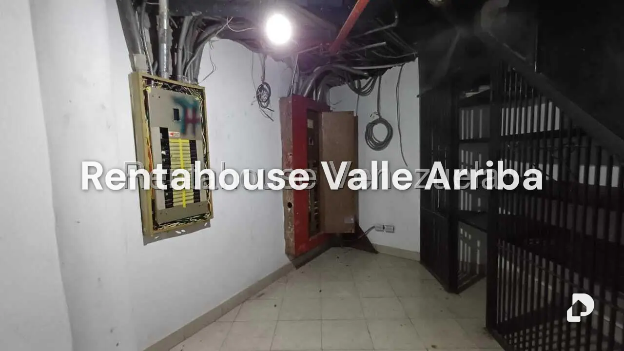 Local comercial en Colinas de Bello Monte, Caracas – 24