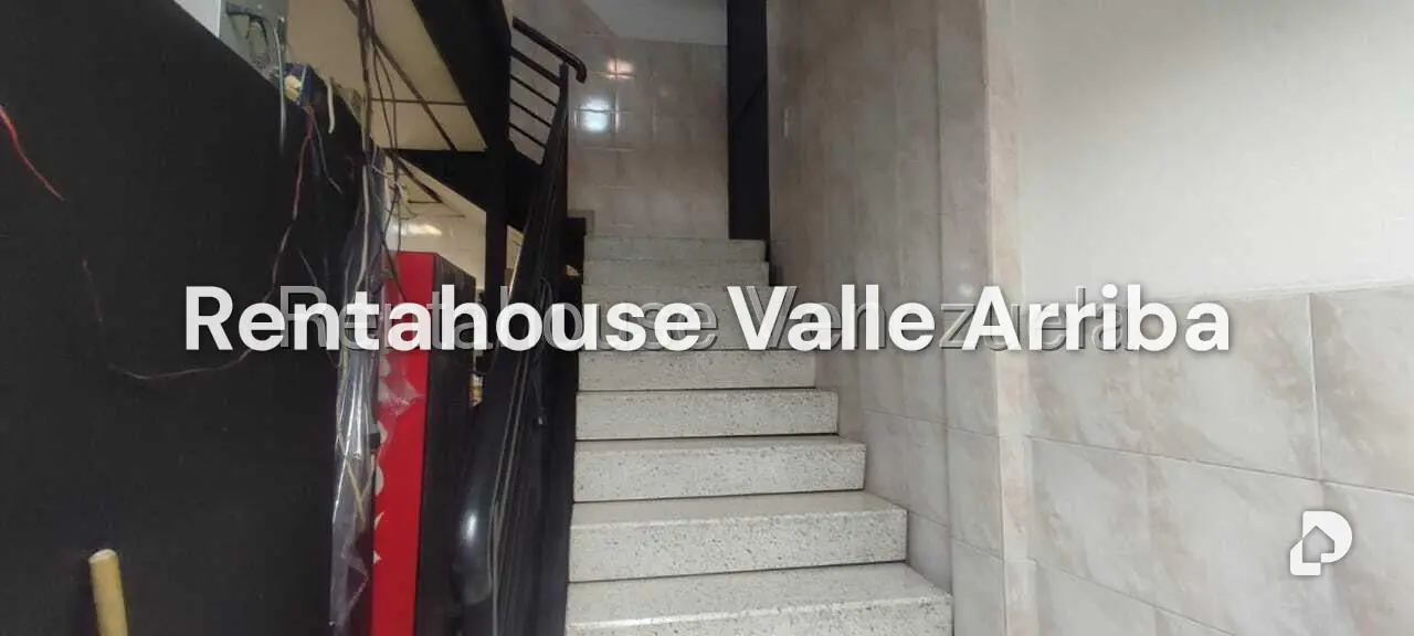Local comercial en La Urbina, Caracas – 20